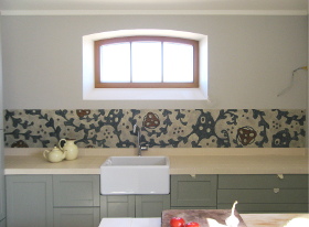 Роспись фартука на кухне